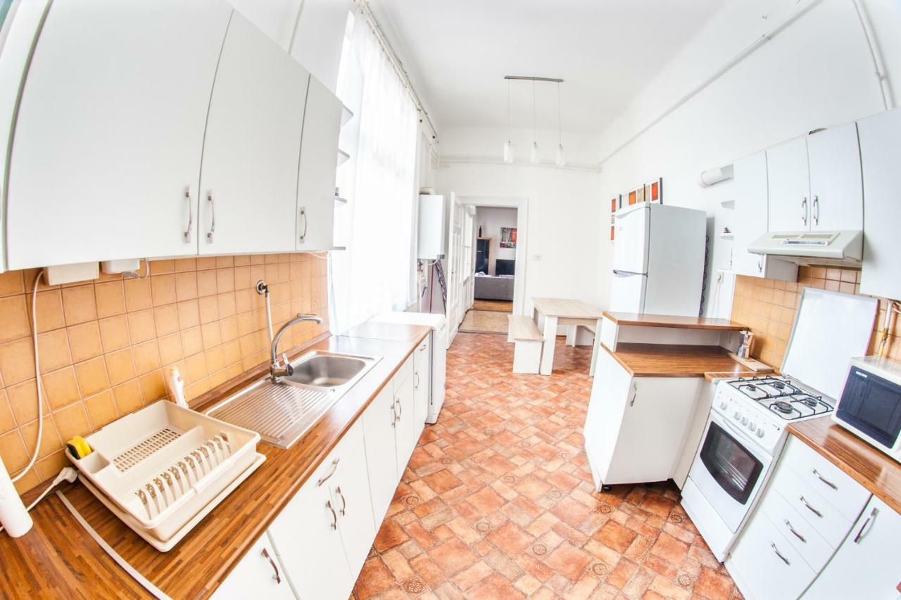 Inner City Apartment Debrecen Ngoại thất bức ảnh